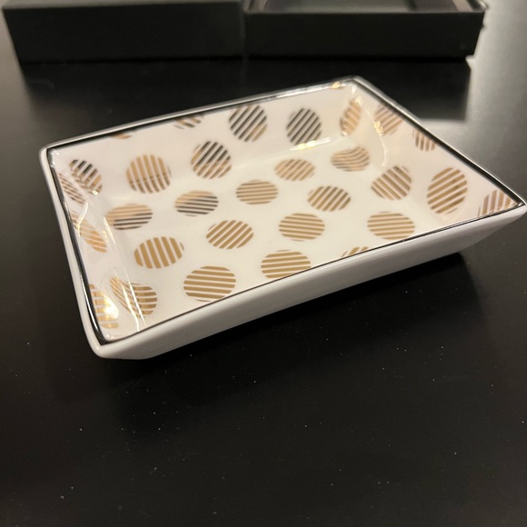 J. Crew Jewelry Tray, White and Gold - Picture 4 of 5